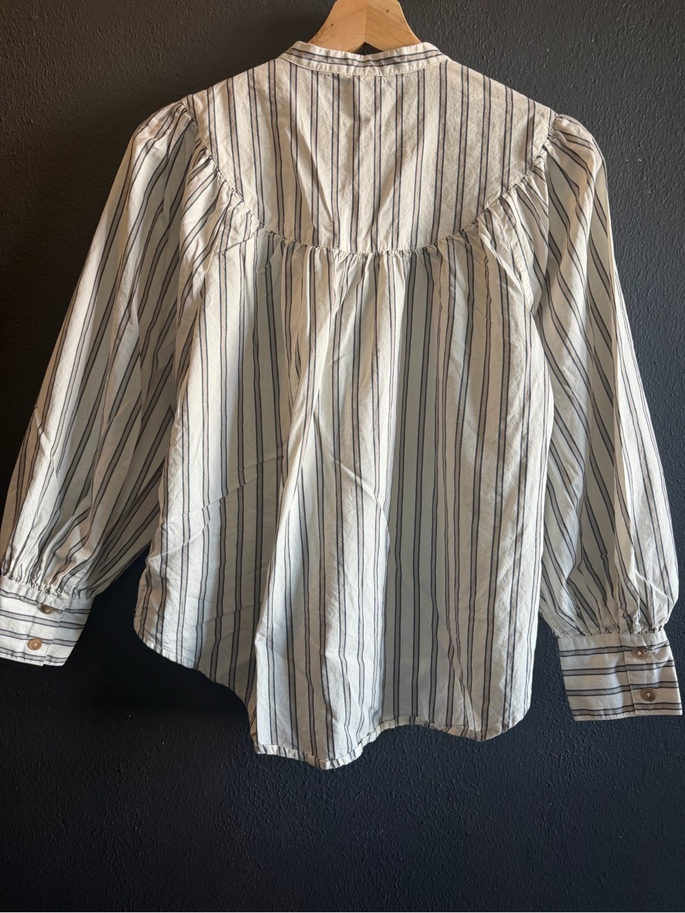 Old Navy Blouse - Picture 2 of 5